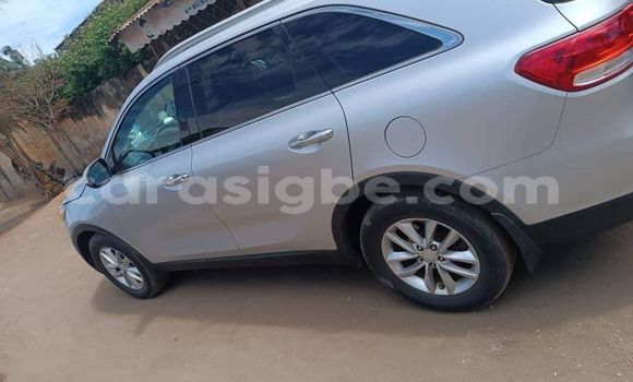 Acheter Occasion Voiture Kia Sorento Gris à Lomé, Togo Acheter Occasion Voiture Kia Sorento Gris à Lomé, Togo
