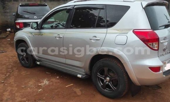 Acheter Occasion Voiture Toyota RAV4 Gris à Lomé, Togo Acheter Occasion Voiture Toyota RAV4 Gris à Lomé, Togo