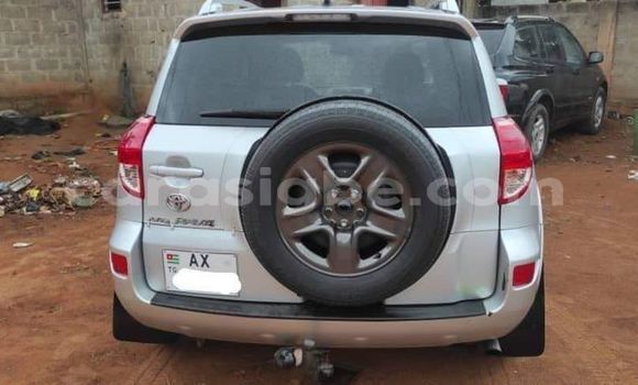 Acheter Occasion Voiture Toyota RAV4 Gris à Lomé, Togo Acheter Occasion Voiture Toyota RAV4 Gris à Lomé, Togo