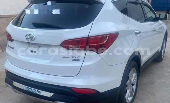Acheter Occasion Voiture Hyundai Santa Fe Blanc à Lomé, Togo Acheter Occasion Voiture Hyundai Santa Fe Blanc à Lomé, Togo