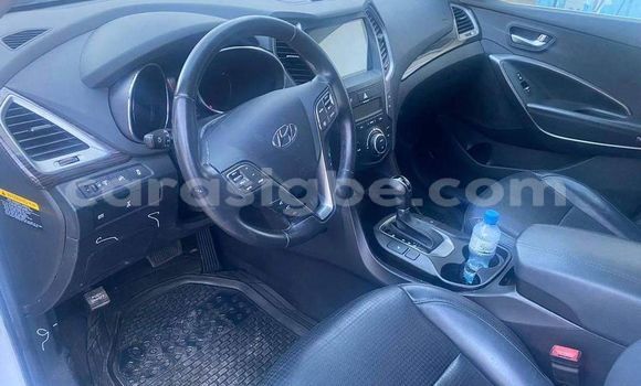 Acheter Occasion Voiture Hyundai Santa Fe Blanc à Lomé, Togo Acheter Occasion Voiture Hyundai Santa Fe Blanc à Lomé, Togo