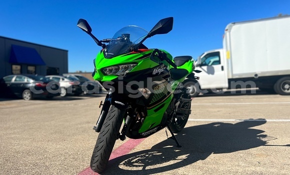 Buy Used Kawasaki Ninja Green Bike in Lome in Togo Buy Used Kawasaki Ninja Green Bike in Lome in Togo