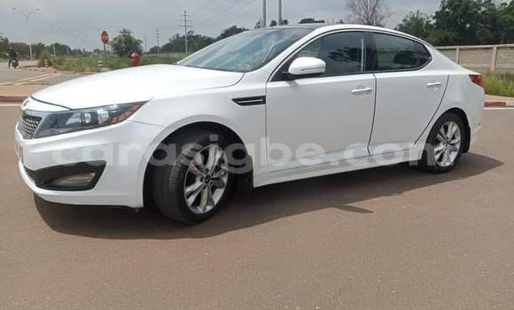 Acheter Occasion Voiture Kia Optima Blanc à Lomé, Togo
