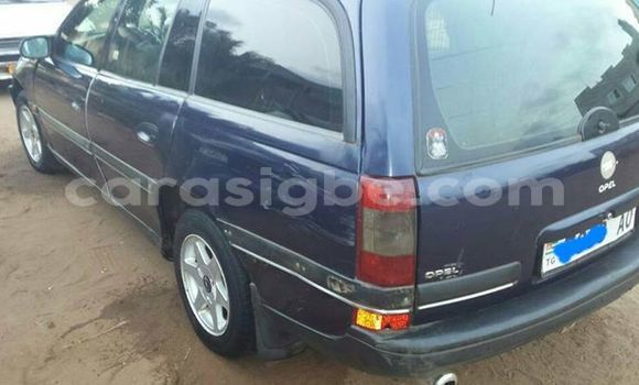 Buy Used Opel Omega Blue Car in Lome in Togo Buy Used Opel Omega Blue Car in Lome in Togo