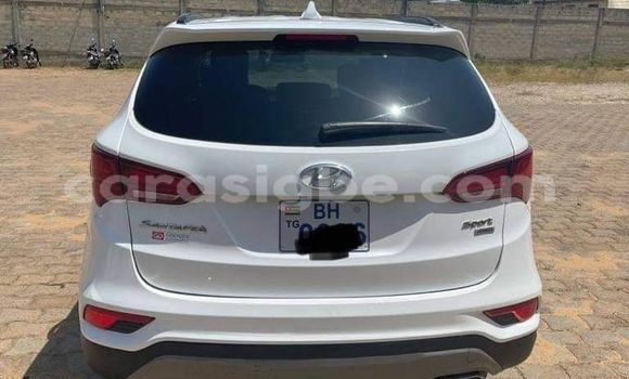 Buy Used Hyundai Santa Fe White Car in Lome in Togo Buy Used Hyundai Santa Fe White Car in Lome in Togo