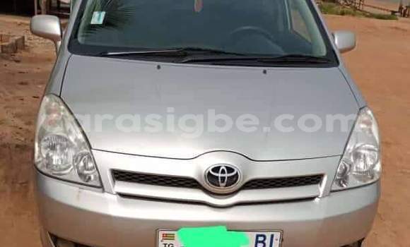 Buy Used Toyota Corolla Verso Brown Car in Lome in Togo Buy Used Toyota Corolla Verso Brown Car in Lome in Togo