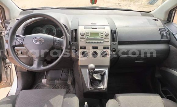 Buy Used Toyota Corolla Verso Brown Car in Lome in Togo Buy Used Toyota Corolla Verso Brown Car in Lome in Togo