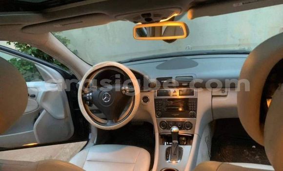 Buy Used Mercedes‒Benz C–Class Blue Car in Lome in Togo Buy Used Mercedes‒Benz C–Class Blue Car in Lome in Togo