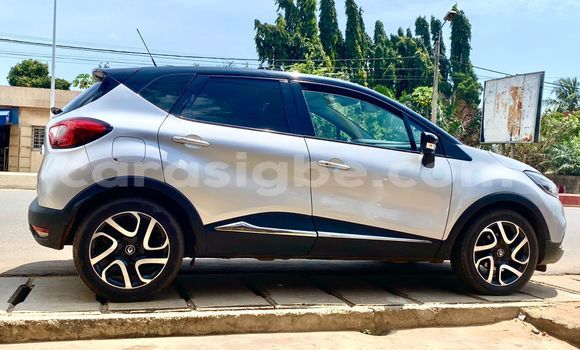 Acheter Occasion Voiture Renault Captur Gris à Lomé, Togo Acheter Occasion Voiture Renault Captur Gris à Lomé, Togo