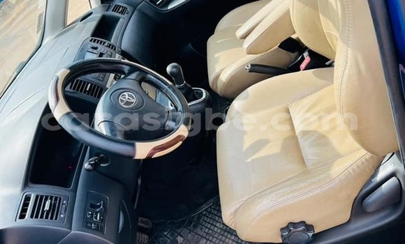 Buy Used Toyota Corolla Verso Blue Car in Lome in Togo Buy Used Toyota Corolla Verso Blue Car in Lome in Togo