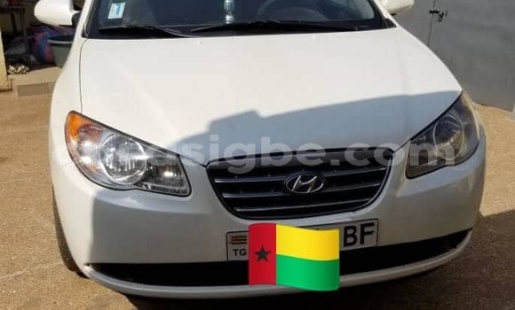 Buy Used Hyundai Elantra White Car in Lome in Togo Buy Used Hyundai Elantra White Car in Lome in Togo