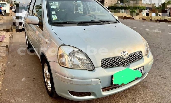 Buy Used Toyota Yaris Silver Car in Lome in Togo Buy Used Toyota Yaris Silver Car in Lome in Togo