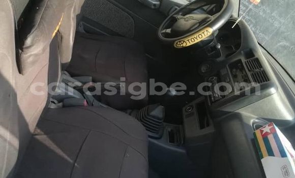 Buy Used Toyota RAV4 Green Car in Lome in Togo Buy Used Toyota RAV4 Green Car in Lome in Togo