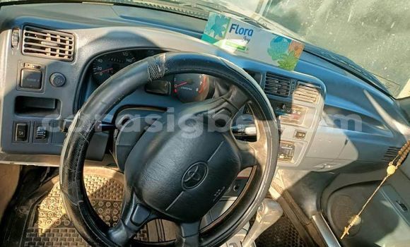 Buy Used Toyota RAV4 Green Car in Lome in Togo Buy Used Toyota RAV4 Green Car in Lome in Togo