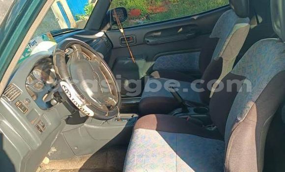 Buy Used Toyota RAV4 Green Car in Lome in Togo Buy Used Toyota RAV4 Green Car in Lome in Togo