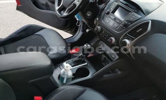 Buy Used Hyundai Tucson Black Car in Lome in Togo Buy Used Hyundai Tucson Black Car in Lome in Togo