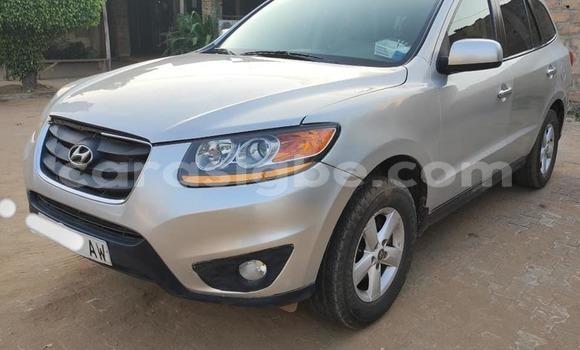 Buy Used Hyundai Santa Fe Silver Car in Lome in Togo Buy Used Hyundai Santa Fe Silver Car in Lome in Togo
