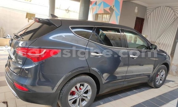 Buy Used Hyundai Santa Fe Blue Car in Lome in Togo Buy Used Hyundai Santa Fe Blue Car in Lome in Togo