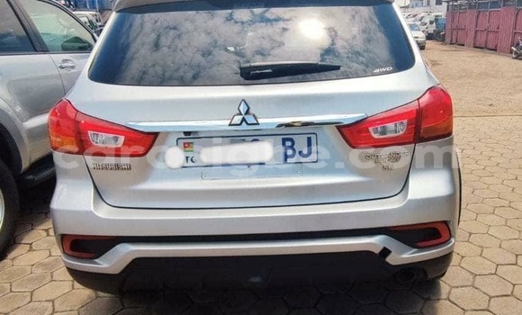 Buy Used Mitsubishi Outlander Silver Car in Lome in Togo Buy Used Mitsubishi Outlander Silver Car in Lome in Togo