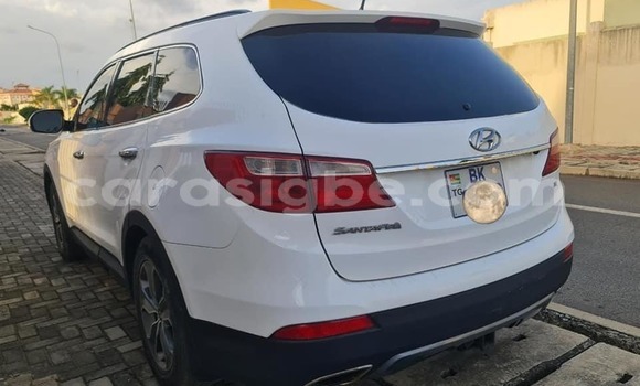 Buy Used Hyundai Santa Fe White Car in Lome in Togo Buy Used Hyundai Santa Fe White Car in Lome in Togo