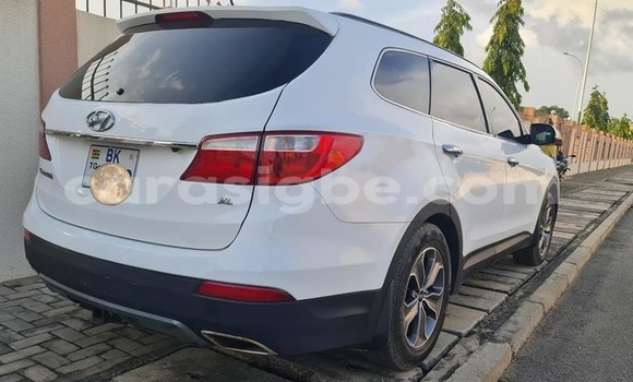 Buy Used Hyundai Santa Fe White Car in Lome in Togo Buy Used Hyundai Santa Fe White Car in Lome in Togo