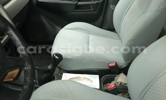 Buy Used Nissan Pathfinder Silver Car in Lome in Togo Buy Used Nissan Pathfinder Silver Car in Lome in Togo