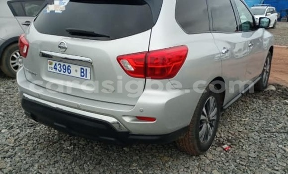 Buy Used Nissan Pathfinder Silver Car in Lome in Togo Buy Used Nissan Pathfinder Silver Car in Lome in Togo