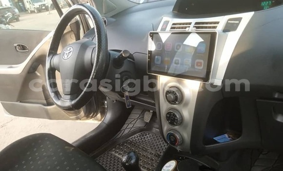 Acheter Occasion Voiture Toyota Yaris Gris à Lomé, Togo Acheter Occasion Voiture Toyota Yaris Gris à Lomé, Togo