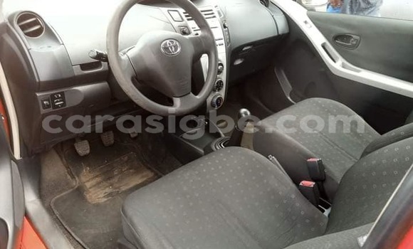 Acheter Occasion Voiture Toyota Yaris Rouge à Lomé, Togo Acheter Occasion Voiture Toyota Yaris Rouge à Lomé, Togo