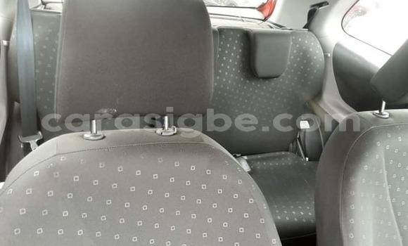Acheter Occasion Voiture Toyota Yaris Rouge à Lomé, Togo Acheter Occasion Voiture Toyota Yaris Rouge à Lomé, Togo