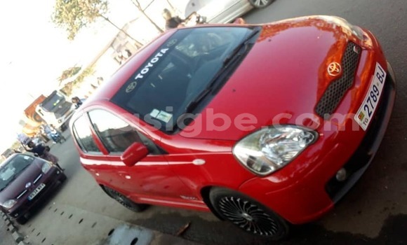 Acheter Occasion Voiture Toyota Yaris Rouge à Lomé, Togo Acheter Occasion Voiture Toyota Yaris Rouge à Lomé, Togo