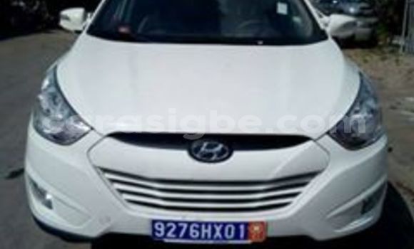 Buy Used Hyundai ix35 White Car in Tsévié in Togo