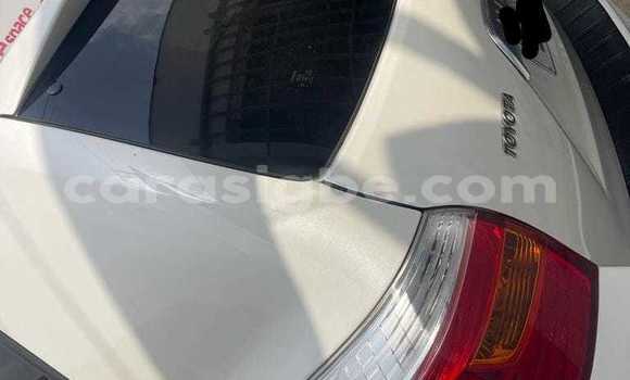 Buy Used Toyota Highlander White Car in Lome in Togo Buy Used Toyota Highlander White Car in Lome in Togo