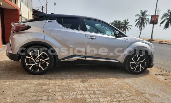 Buy Used Toyota C-HR Silver Car in Lome in Maritime Buy Used Toyota C-HR Silver Car in Lome in Maritime