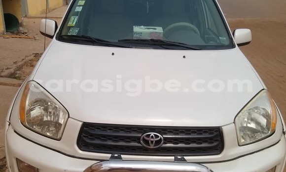 Acheter Occasion Voiture Toyota RAV4 Blanc à Lomé, Togo Acheter Occasion Voiture Toyota RAV4 Blanc à Lomé, Togo