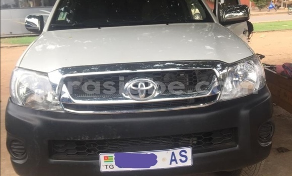 Buy Used Toyota Hilux White Car in Lome in Maritime Buy Used Toyota Hilux White Car in Lome in Maritime