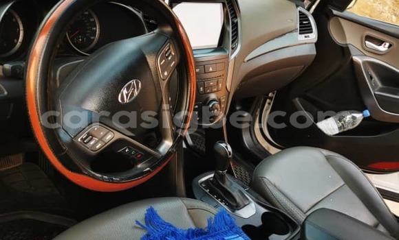 Buy Used Hyundai Santa Fe White Car in Lome in Togo Buy Used Hyundai Santa Fe White Car in Lome in Togo