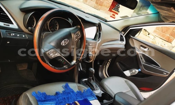 Acheter Occasion Voiture Hyundai Santa Fe Blanc à Lomé, Togo Acheter Occasion Voiture Hyundai Santa Fe Blanc à Lomé, Togo