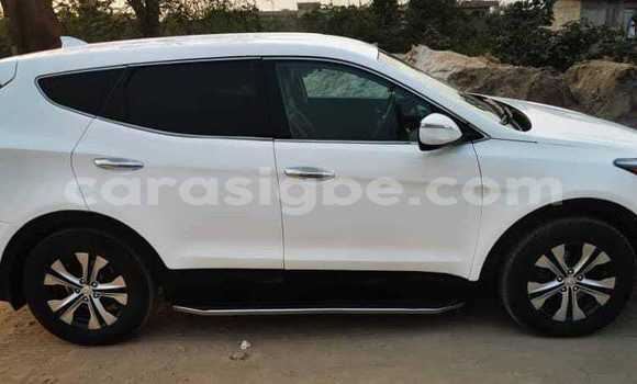 Acheter Occasion Voiture Hyundai Santa Fe Blanc à Lomé, Togo Acheter Occasion Voiture Hyundai Santa Fe Blanc à Lomé, Togo