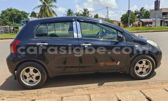 Acheter Occasion Voiture Toyota Yaris Noir à Lomé, Togo Acheter Occasion Voiture Toyota Yaris Noir à Lomé, Togo