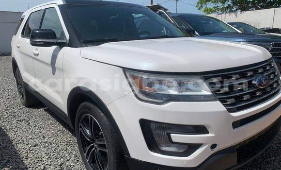 Acheter Occasion Voiture Ford Explorer Blanc à Lomé, Togo