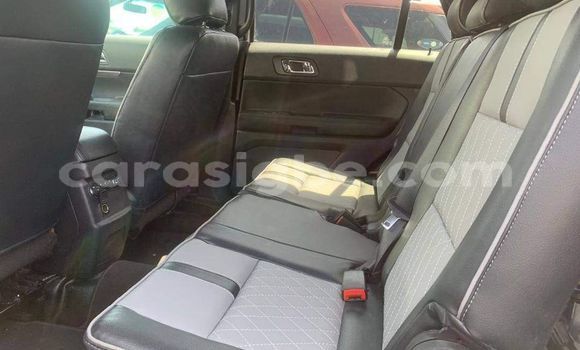 Acheter Occasion Voiture Ford Explorer Blanc à Lomé, Togo Acheter Occasion Voiture Ford Explorer Blanc à Lomé, Togo