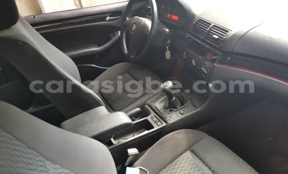 Acheter Occasion Voiture BMW E46 Bleu à Lomé, Togo Acheter Occasion Voiture BMW E46 Bleu à Lomé, Togo