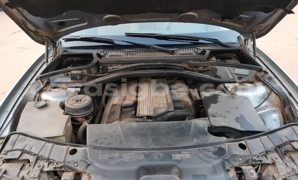 Acheter Occasion Voiture BMW X3 Gris à Lomé, Togo Acheter Occasion Voiture BMW X3 Gris à Lomé, Togo