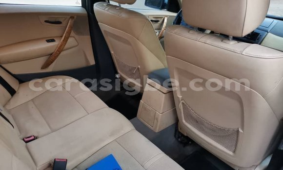 Acheter Occasion Voiture BMW X3 Gris à Lomé, Togo Acheter Occasion Voiture BMW X3 Gris à Lomé, Togo