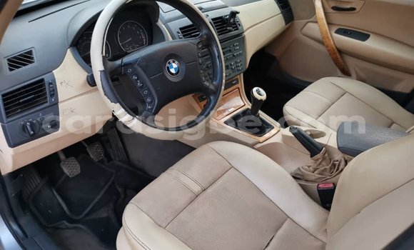 Acheter Occasion Voiture BMW X3 Gris à Lomé, Togo Acheter Occasion Voiture BMW X3 Gris à Lomé, Togo