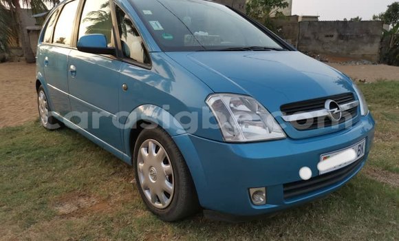 Acheter Occasion Voiture Opel Meriva Bleu à Lomé, Togo Acheter Occasion Voiture Opel Meriva Bleu à Lomé, Togo
