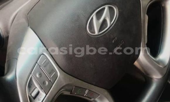 Acheter Occasion Voiture Hyundai Tucson Rouge à Lomé, Togo Acheter Occasion Voiture Hyundai Tucson Rouge à Lomé, Togo