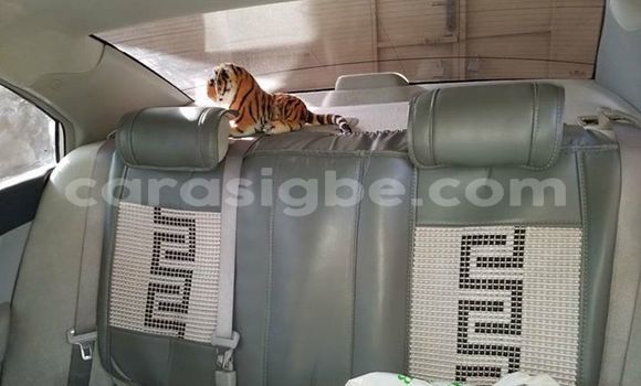 Acheter Occasion Voiture Hyundai Elantra Blanc à Lomé, Togo Acheter Occasion Voiture Hyundai Elantra Blanc à Lomé, Togo