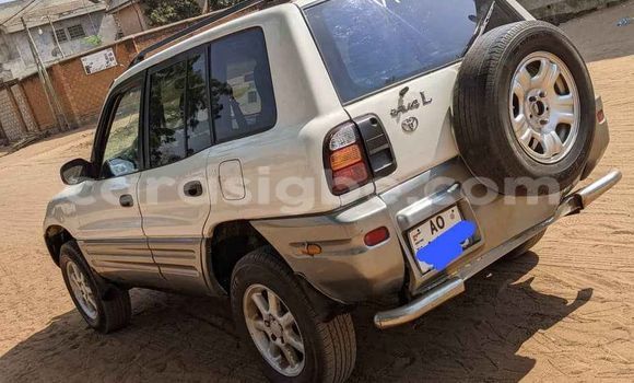 Buy Used Toyota RAV4 White Car in Lome in Togo Buy Used Toyota RAV4 White Car in Lome in Togo